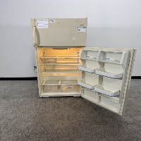 Frigidaire Refrigerator / Freezer Combo image 3